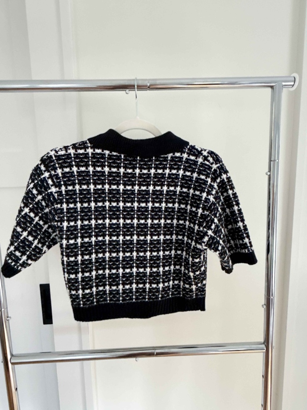 H&M Black + White Knit Cardigan with Collar | Size Small | New With Tags - Picture 2 of 4
